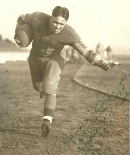 Washington halfback Chuck Carroll