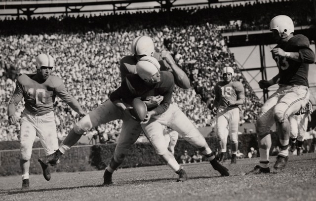 Maryland advancing the ball against Tennessee in the 1952 Sugar Bowl